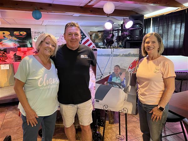  Janet Swann with Jimmy Kitchens and Kay Zarzour, grandparents of Jesika Kitchens (Portrait). 